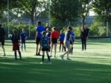 Laatste training S.K.N.W.K. JO11-1JM van seizoen 2022-2023 (partijtje tegen de ouders) (219/221)